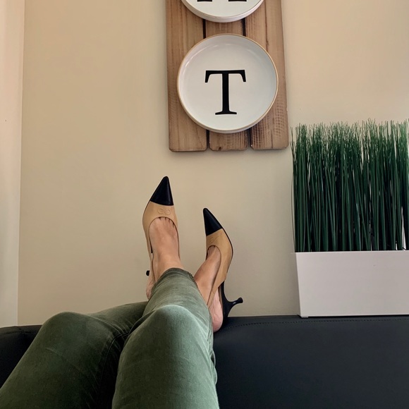 COPY - Salvatore Ferragamo Cap Toe Slingback - Picture 5 of 6